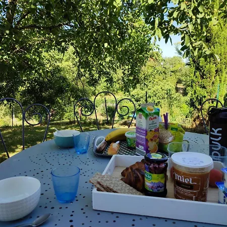 בית נופש Les Brugues - Sur Tarn *